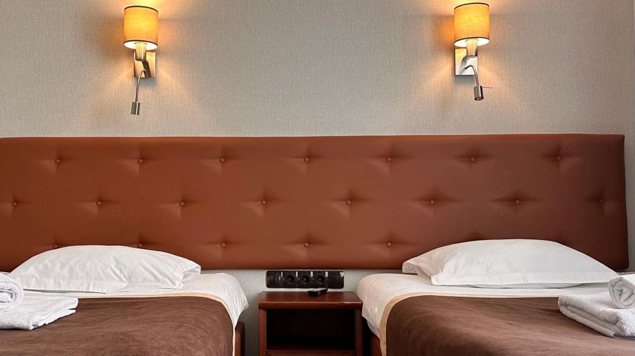 Hotel Royal Poltava Kültér fotó