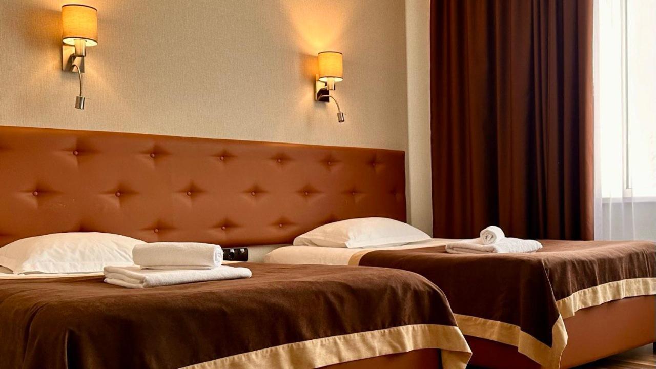 Hotel Royal Poltava Kültér fotó